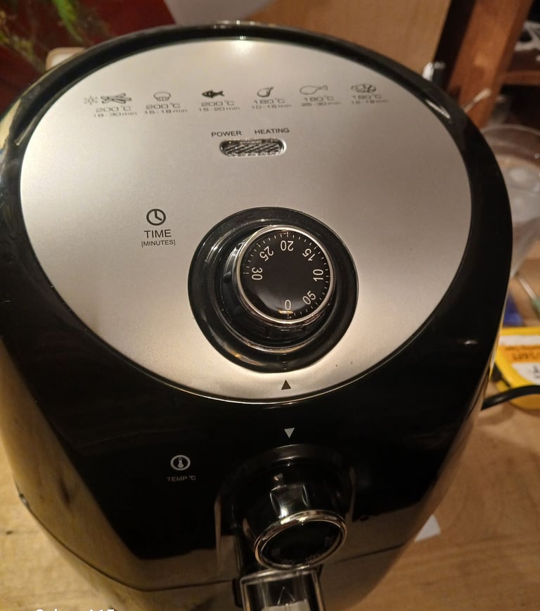 Compact air fryer