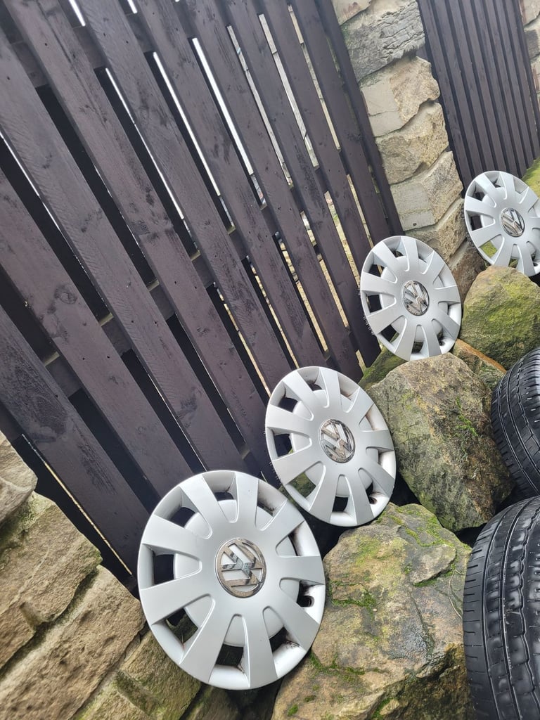 4x lovely 16inch Genuine Vw crafter/ transporter 16inch wheel trims