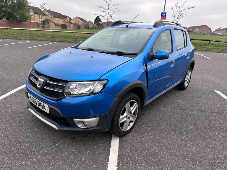 2016 Dacia Sandero Stepway 4x4 1.5 DCI diesel, £20 tax, 12m MOT, not kia ford Renault 
