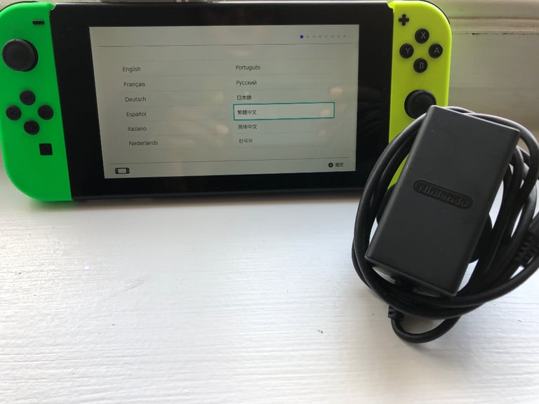 ***Nintendo Switch Console & Charger***