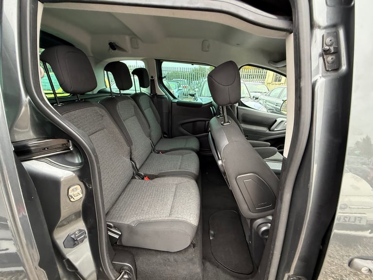 FRESH SERVICE,SERVICE HISTORY,2KEYS,FINANCE AVAILABLE,WARRANTY AVAILABLE NATIONA