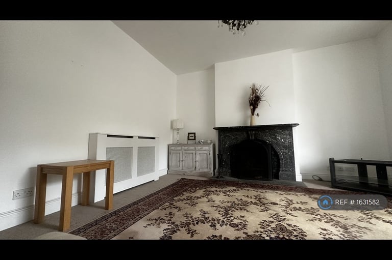 4 bedroom house in Sheffield Road, Hyde, SK14 (4 bed) (#1631582)