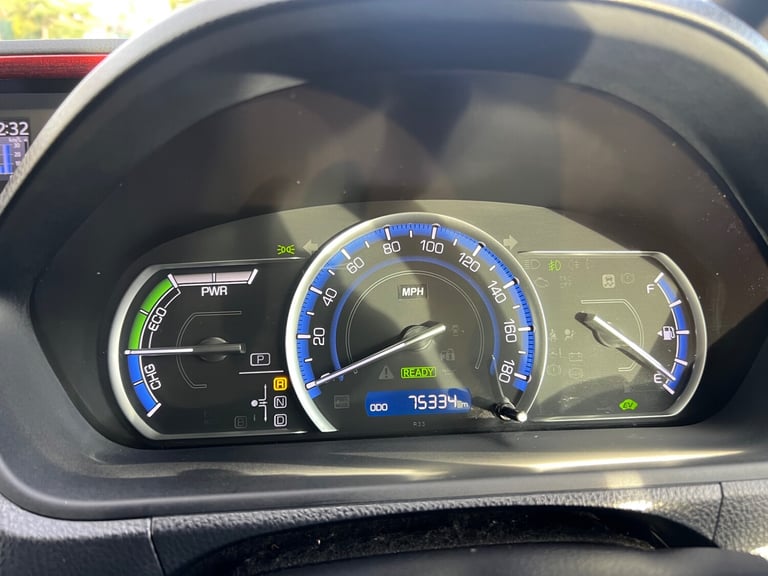 2015 Toyota Noah MPV Hybrid Electric  Automatic