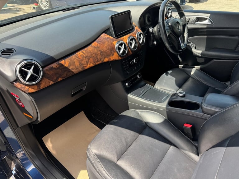 2025 Mercedes-Benz AROCS 1.6 B 180 Blue Efficiency MPV PETROL Automatic