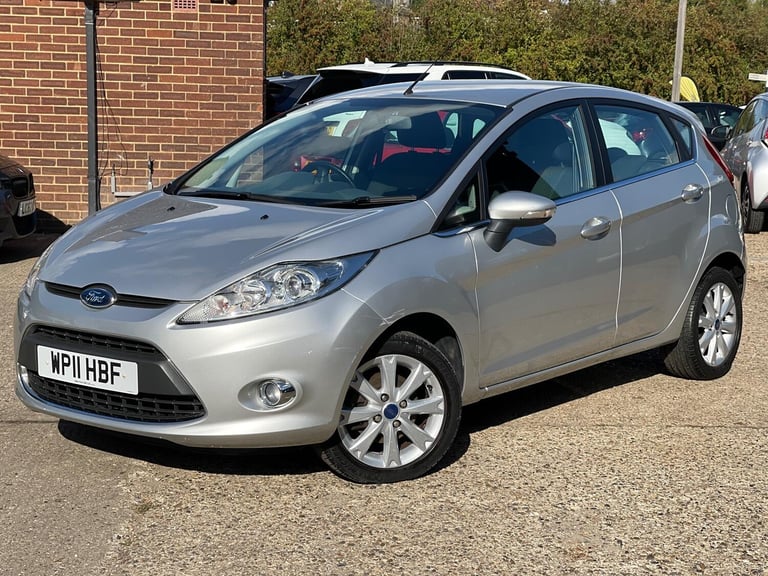 FORD FIESTA 1.4 Zetec 5dr 2011