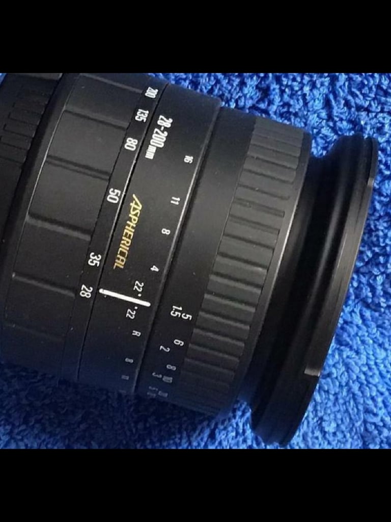 image for Canon Fit SIGMA 28-200 ULTRA COMPACT ZOOM LENS.Like New BOXED.BARGAIN 