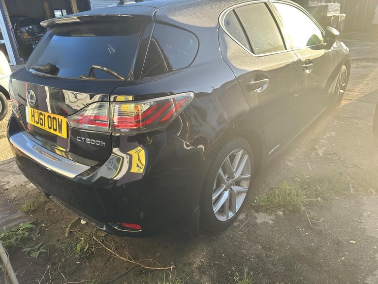 LEXUS CT 1.8 200H SE-L CVT EURO 5 SS 5DR 2011 Hybrid Automatic in Black