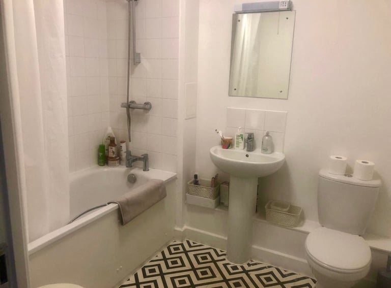 Flat To Share With Another Muslim Lady – Catford bridge station , Levisham London – £649/mon