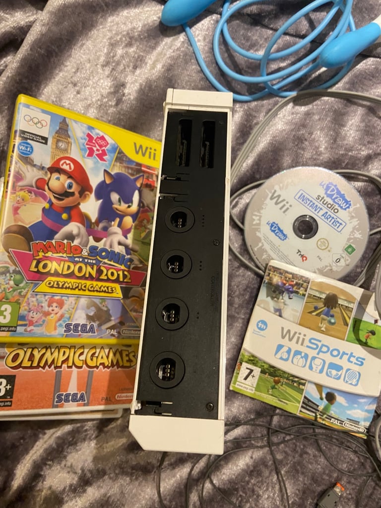Nintendo Wii console Bundle