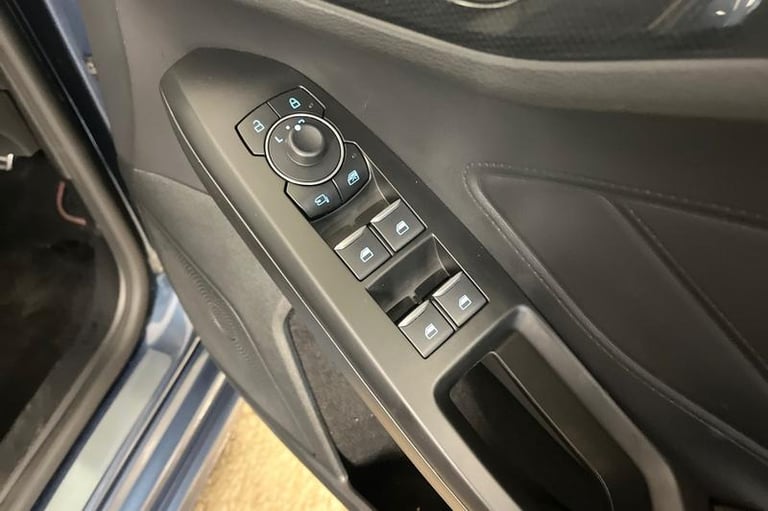 2024 Ford Focus 1.0 EcoBoost Hybrid mHEV 155 ST-Line X 5dr Auto HATCHBACK PETROL Automatic