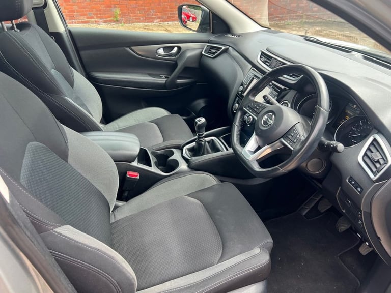 2019 Nissan Qashqai 1.3 DiG-T N-Connecta 5dr HATCHBACK PETROL Manual