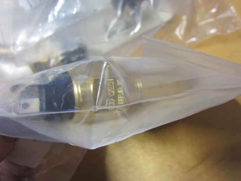 Mercedes Temperature Sensor Part Number A 002 542 73 17