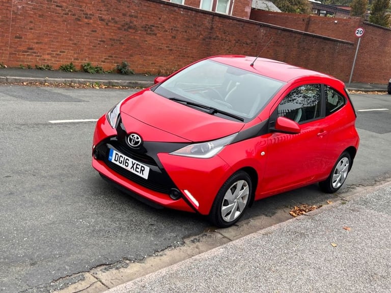 2016 16 TOYOTA AYGO 1.0 VVT-I X-PLAY HATCHBACK 3DR PETROL MANUAL EURO 6 (68 PS)