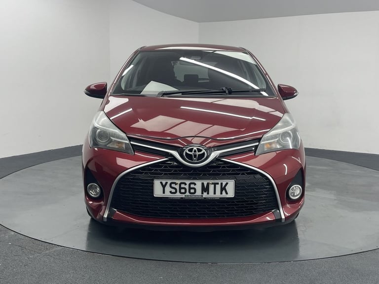 2017 Toyota Yaris 1.33 Dual VVT-i Design Hatchback 5dr Petrol Manual Euro 6 (Safety Sense) (9 Hat...