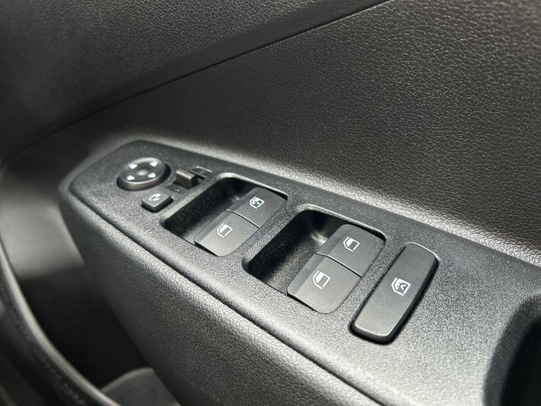 2024 Hyundai i10 1.0 Premium Hatchback 5dr Petrol Auto Euro 6 (s/s) (63 ps) Hatchback PETROL Auto...