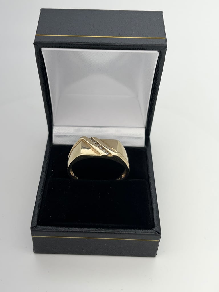 9ct Gold + Diamond Gents Ring