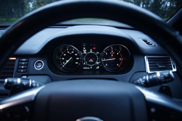 2019 Land Rover Discovery Sport 2.0 TD4 Landmark SUV 5dr Diesel Auto 4WD Euro 6 (s/s) (180 ps) ES...