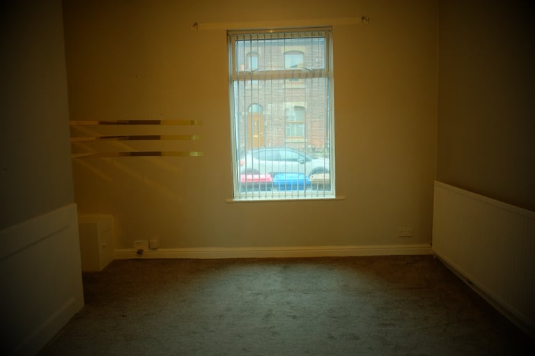 For rent 3 bedroom house in Swinton for £1250