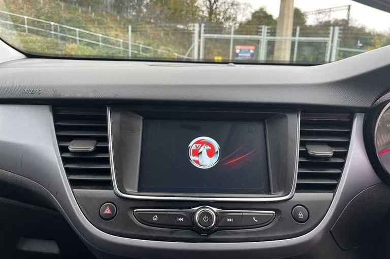 2021 Vauxhall Crossland 1.2i (83 PS) SE 5 Door Petrol SUV *** 1 Private Owner from New *** SUV Pe...
