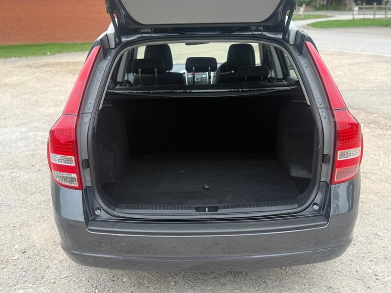 2012 Kia Ceed 1.6 CRDi EcoDynamics 2 Sports Wagon Euro 5 (s/s) 5dr ESTATE Diesel Manual