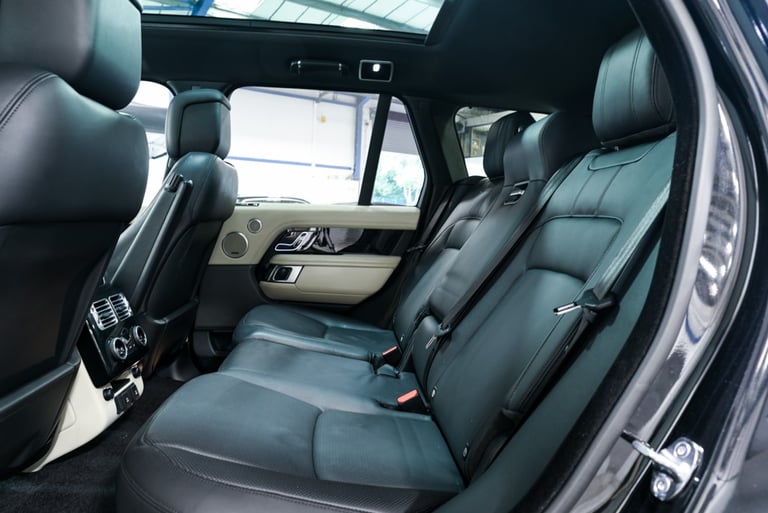 2021 Land Rover Range Rover 3.0 P400 MHEV Vogue SUV 5dr Petrol Auto 4WD Euro 6 (s/s) (400 ps) SUV...