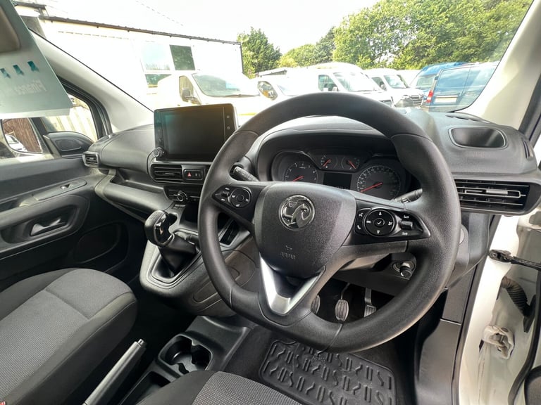 2020 Vauxhall Combo 2300 1.5 Turbo D 100ps H1 Sportive Van PANEL VAN Diesel Manual