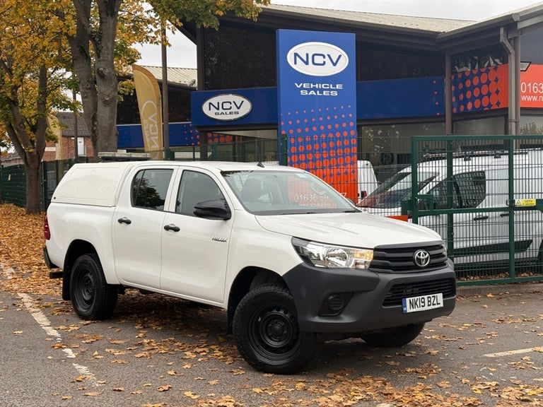 image for 2019 Toyota Hilux ACTIVE 4WD D-4D DCB TRUCKMAN 4X4 Pick Up Diesel Manual