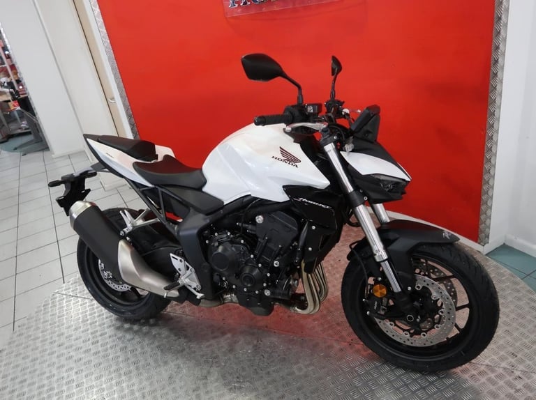 Brand new 2025 Honda CB1000 Hornet