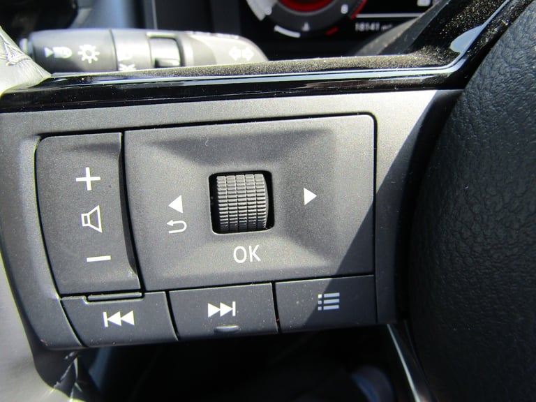 2022 Nissan Qashqai 1.3 DiG-T MH Tekna 5dr Hatchback Petrol Manual