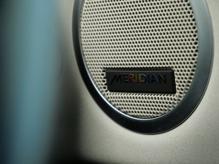 2017 Land Rover Discovery 3.0 TD6 HSE 5dr Auto ESTATE DIESEL Automatic