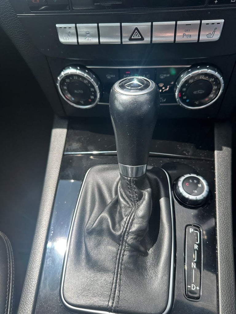 *** 2012 Mercedes-Benz C63 AMG 6.2 V8 460 BHP *** SUN-ROOF 