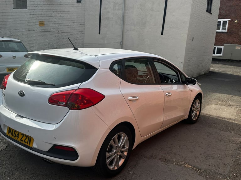 Kia, CEED, Hatchback, 2014, Manual, 1396 (cc), 5 doors