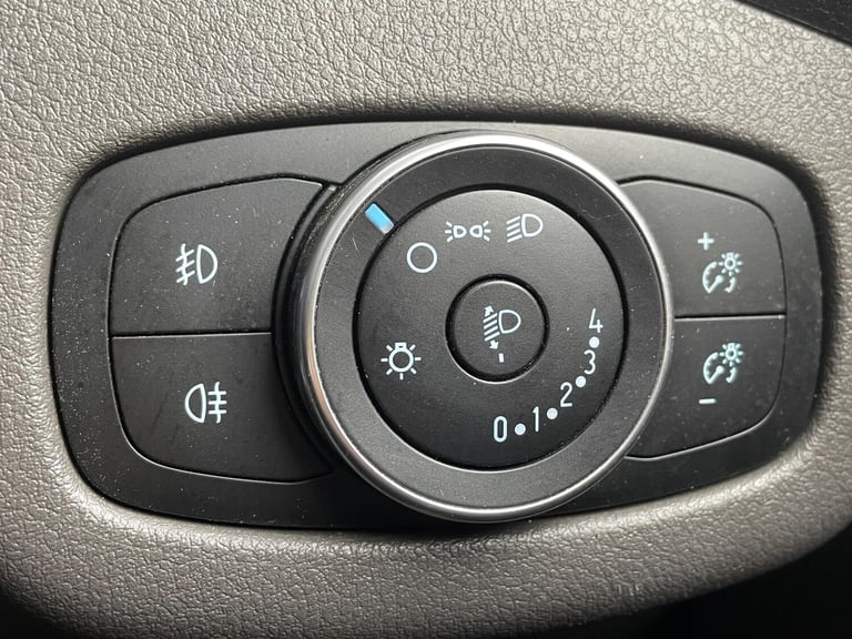 2019 Ford Transit Connect 1.5 220 EcoBlue Trend L1 Euro 6 (s/s) 5dr PANEL VAN Diesel Manual