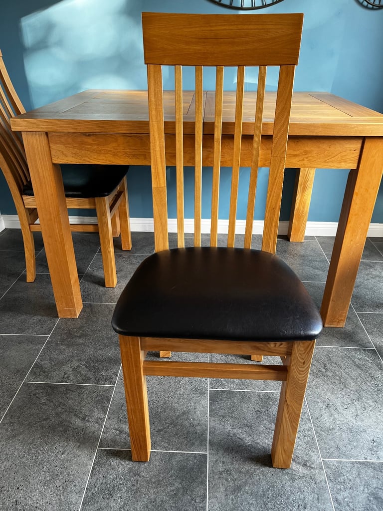 Dining table and 4 chairs