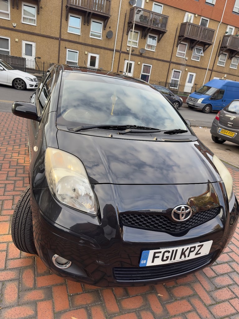 Toyota, YARIS, Hatchback, 2011, Semi-Auto, 1329 (cc), 5 doors