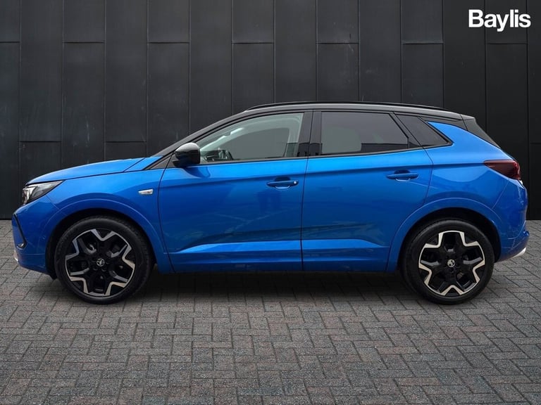 2023 Vauxhall Grandland Grandland 1.2 Turbo 130ps Ultimate Hatchback Petrol Manual