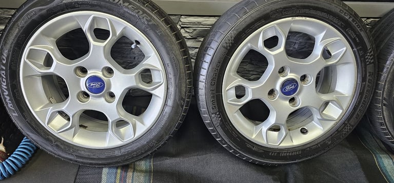 Ford Genuine 15 alloy wheels + 4 x tyres 195 50 15 Lanvigator