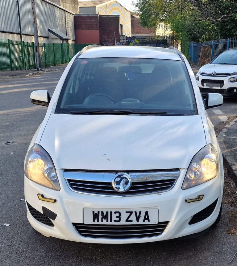 Ford, KUGA, Estate, 2010, Manual, 1997 (cc),5 doors - Image 3