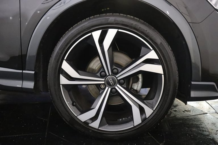 2020 Audi Q3 1.5 TFSI CoD 35 Edition 1 5dr (APPLE CAR PLAY) Petrol Manual