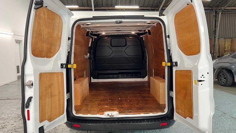 2022 Ford Transit Custom 2.0 EcoBlue 130ps Low Roof Leader Van Van Diesel Manual