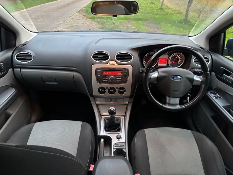 2010 Ford Focus 1.6 TDCi Zetec 5dr [110] [DPF] HATCHBACK Diesel Manual