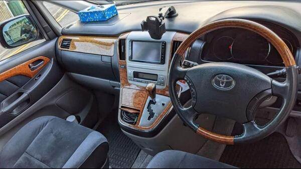 Toyota Alphard 8 Seater, ULEZ Compliant, 88000 Mileage, 2008, 2362 (cc) | Walthamstow | East London
