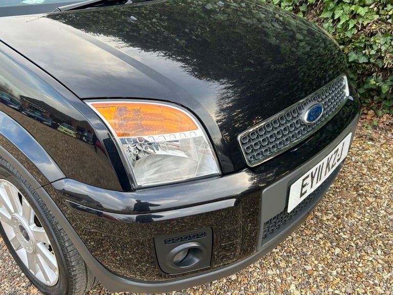 2011 Ford Fusion 1.6 Titanium Hatchback 5dr Petrol Manual (157 g/km, 99 bhp) Hatchback Petrol Manual