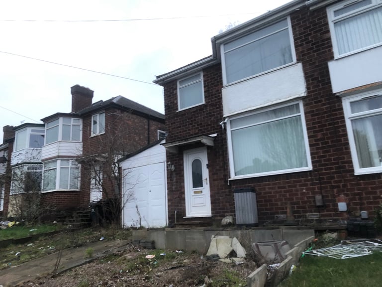 3 bedroom semi detached house 