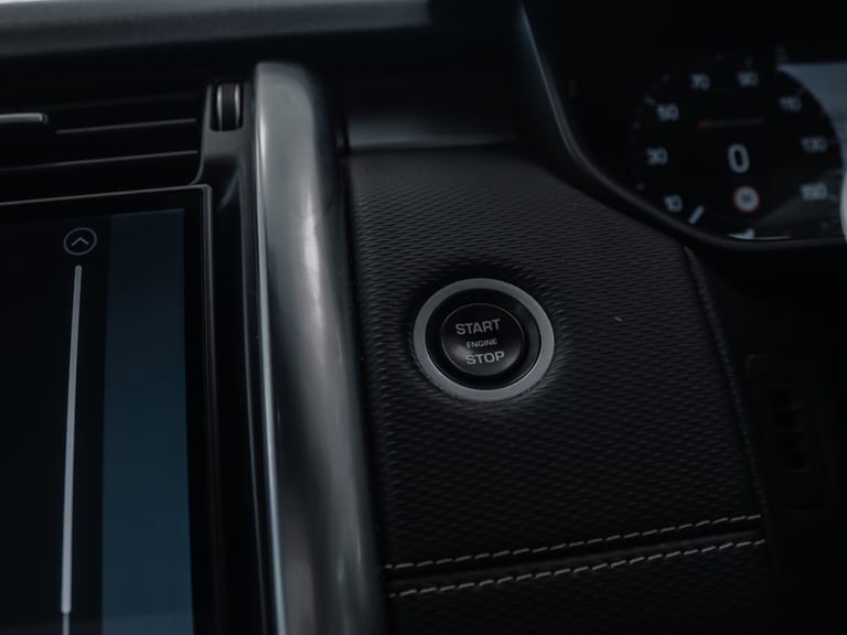 2021 Land Rover Discovery 3.0 D300 R-Dynamic HSE 5dr Auto ESTATE DIESEL Automatic