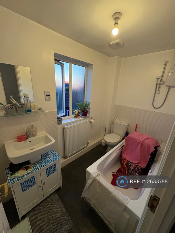 2 bedroom flat in Snape Close, Hamilton, Leicester, LE5 (2 bed) (#2633788)