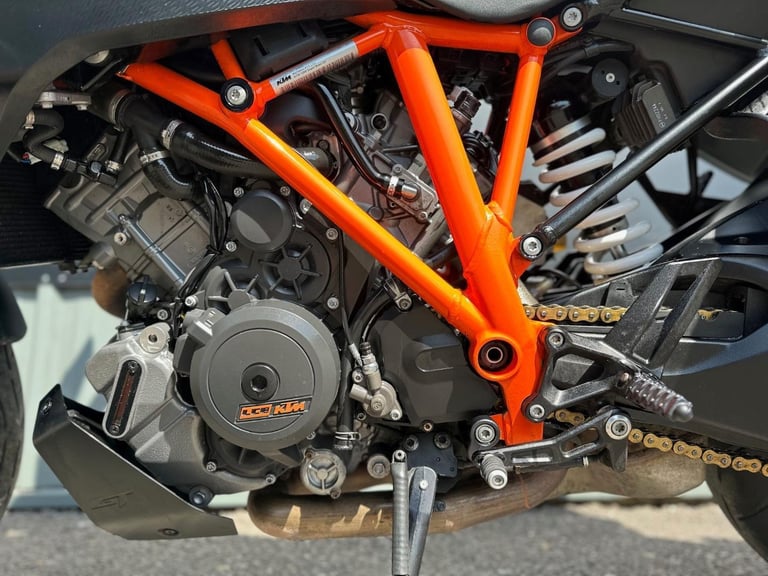 STUNNING ONE OWNER 2019/19 KTM 1290 SUPERDUKE GT MOTORCYCLE