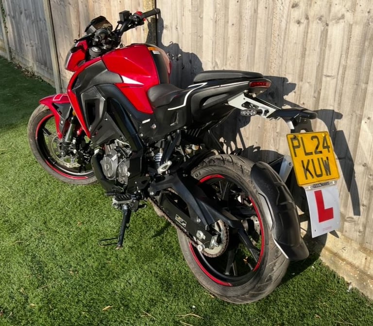 2024 KEEWAY RKF 125 ES 1 OWNER GENUINE 2400 MILES ONLY LOVELY LEARNER LEGAL BIKE