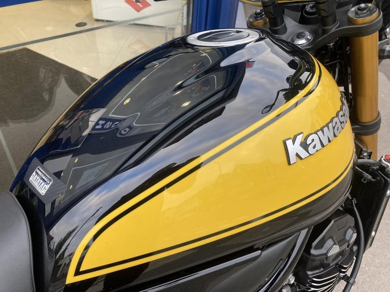KAWASAKI Z900 RS SE - LOW MILES - MAIN STAND - COWL - GRAB RAIL - RAD GUARD 
