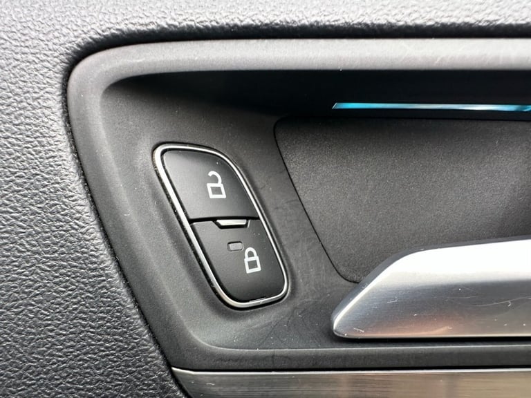 2019 Ford Focus 1.0T ECOBOOST TITANIUM 5dr EURO 6 (s/s) (125 ps) WITH SERVICE HISTORY  Hatchback ...